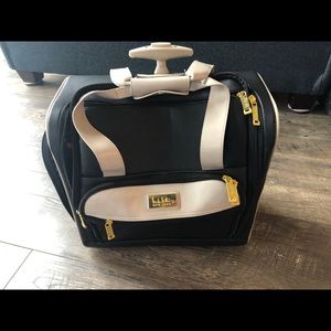 Nicole Miller roller bag - like new!